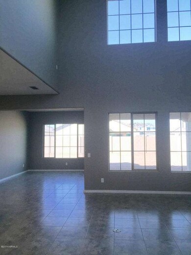 GATHERING ROOM