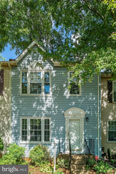 721 Pine Tree Ct, Warrenton, VA 20186 - photo 2