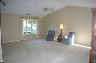 1836 Crystal Bay Dr E, Plainfield, IN 46168 - photo 4