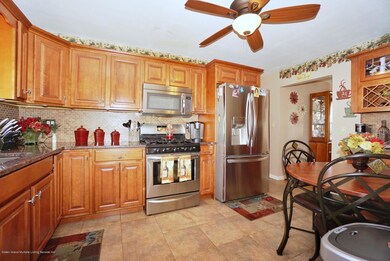 72 Vedder Ave, Staten Island, NY 10302 - photo 3