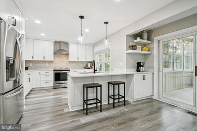 10008 Marshall Pond Rd, Burke, VA 22015 - photo 6