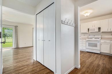 32 E Pointe Dr, Coldwater, MI 49036 - photo 6