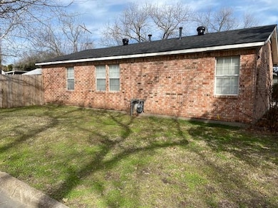 501 N Sewell Dr, Decatur, TX 76234 - photo 3