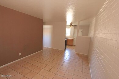 2242 N 29th St unit 4, Phoenix, AZ 85008 - photo 4