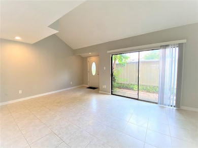 1039 Country Place Dr unit 1039, Houston, TX 77079 - photo 6