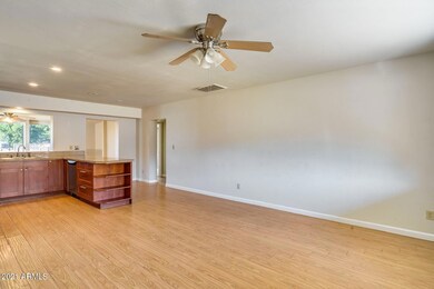 9434 N 15th St, Phoenix, AZ 85020 - photo 6