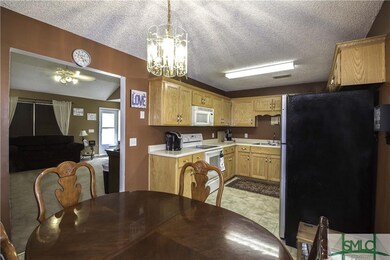 Large eat in Kitchen