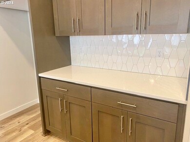 280 W 19th St, Lafayette, OR 97127 - photo 4