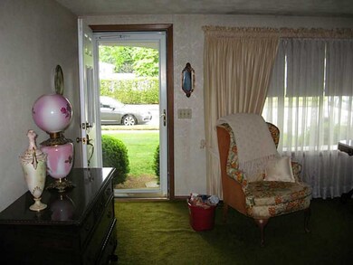 3 Sunrise Rd, Cranston, RI 02920 - photo 7