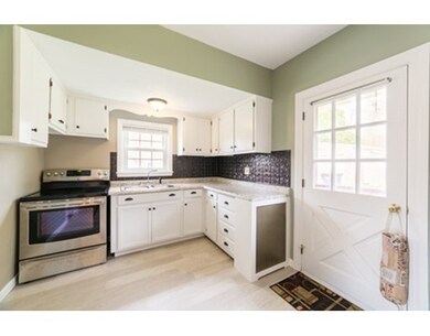 45 Grandview Ave, Fairhaven, MA 02719 - photo 2