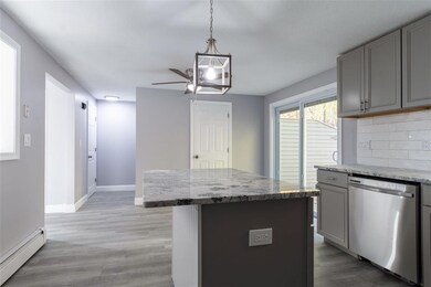 12B Lenny Ln unit B, Hudson, NH 03051 - photo 6