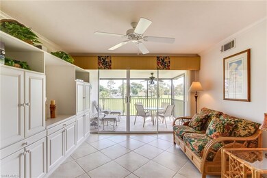 Bonus TV/Sitting Area