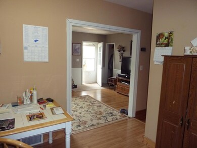 Open Floor plan<|><|>