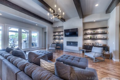 Light and Bright, beautiful and rich beam work