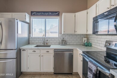 Quartz Counters & Subway Tile Backsplash