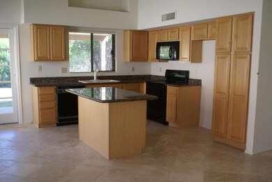 Kitchen 04