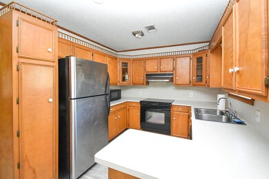 675 Evangeline Dr, Vidor, TX 77662 - photo 7