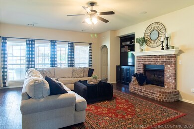 20556 E 47th St S, Broken Arrow, OK 74014 - photo 3