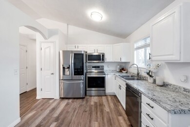 3992 E Ofallons Way, Eagle Mountain, UT 84005 - photo 5