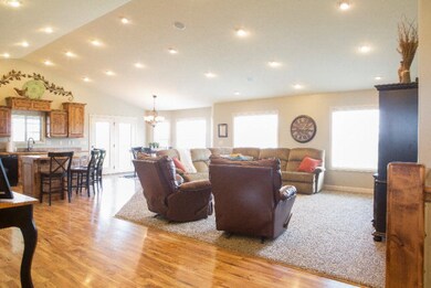 385 N 850 W, Blackfoot, ID 83221 - photo 6