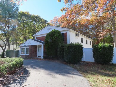 1210 Smithtown Ave unit Upper, Bohemia, NY 11716 - photo 2