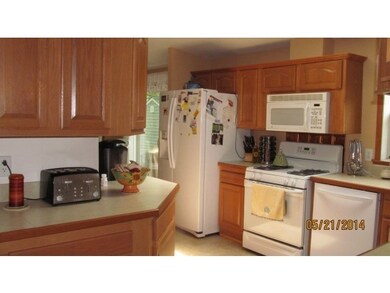 14 Emile Dr, Allenstown, NH 03275 - photo 4