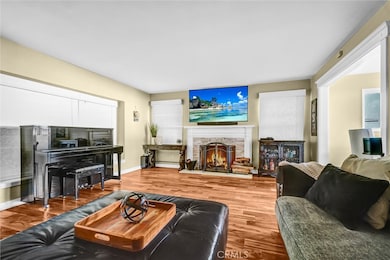 530 N Stanford Ave, Fullerton, CA 92831 - photo 2