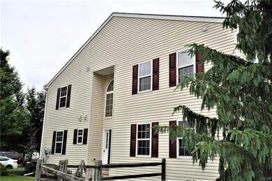 6865 Hunt Dr, Macungie, PA 18062 - photo 3