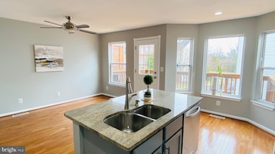 2547 James Monroe Cir, Herndon, VA 20171 - photo 5