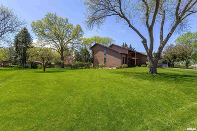 2123 E 48th St, Davenport, IA 52807 - photo 3