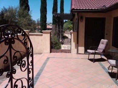 Very private walled courtyard to enjoy evening sun