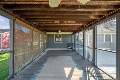 404 Sherwood Ave, Three Oaks, MI 49128 - photo 6