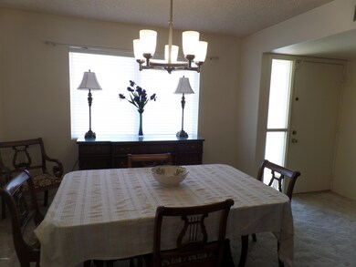 FORMAL DINING