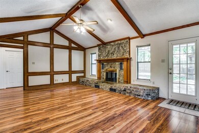 109 Kenshire Ct, Weatherford, TX 76086 - photo 2