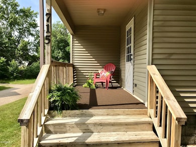 715 Knapp St NE, Grand Rapids, MI 49505 - photo 2