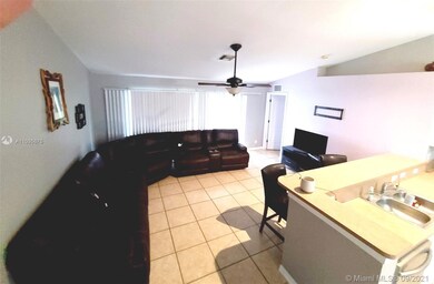 111 Kismet Pkwy W, Cape Coral, FL 33993 - photo 5