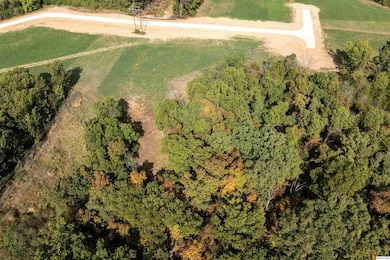 5910 Orchards Edge Ln, Quincy, IL 62305 - photo 4