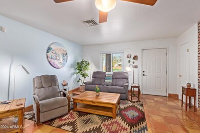 03 Family room