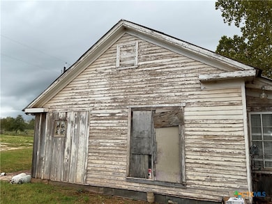 14394 Highway 90 Alternate, Gonzales, TX 78629 - photo 3