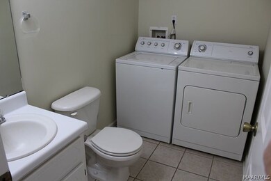 LAUNDRY/HALF BATH