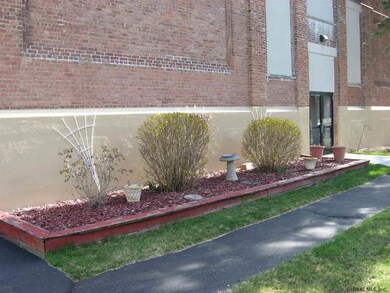 222 Unit #12 South Ten Broeck St, Scotia, NY 12302 - photo 3