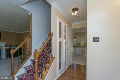 6523 Alopex Rd, Waldorf, MD 20603 - photo 2