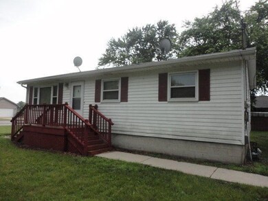 196 W Central Ave, Wheatfield, IN 46392 - photo 2