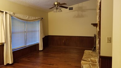 formal liv or dining