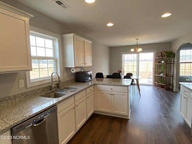 2012 Flounder Run, New Bern, NC 28562 - photo 6