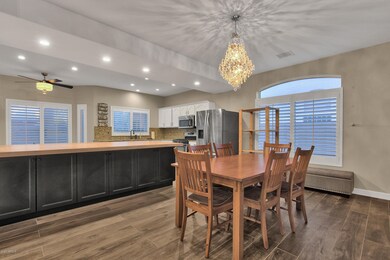 Eat in Kitchen