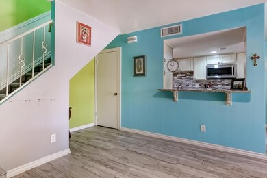8126 N 32nd Dr-12