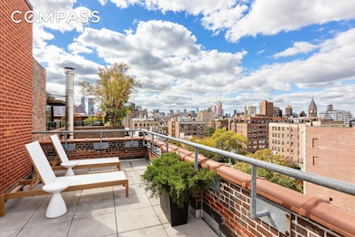 31 W 11th St unit PHB, New York, NY 10011 - photo 3