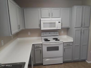 kitchen middle