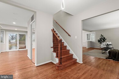 12620 Viewside Dr, North Potomac, MD 20878 - photo 4